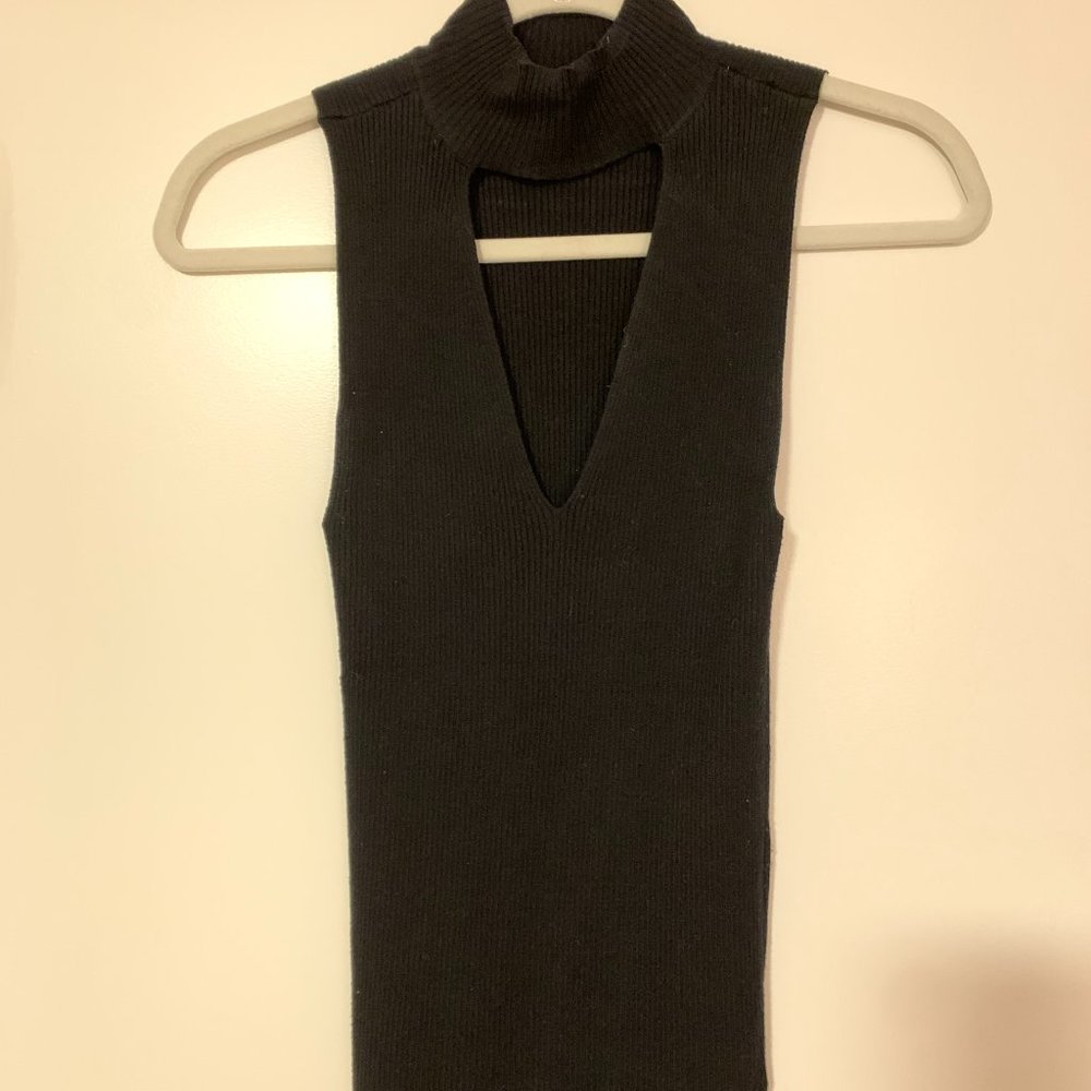 Express Black Ribbed Keyhole/Cut Out Top - Picture 3 of 5